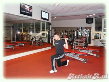 Barbell rear lunge 