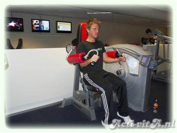 Machine Lateral Raise