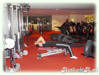 Cable lying Triceps extension