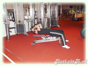 Dumbbell lying triceps extension