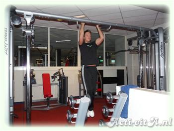 Underhand Chin-up (optrekken onderhandse grip)